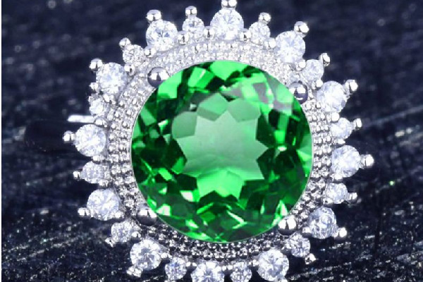 祖母綠有裂紋還值錢嗎 祖母綠有裂紋正常嗎 祖母綠有裂紋還值錢嗎 祖母綠有裂紋正常嗎