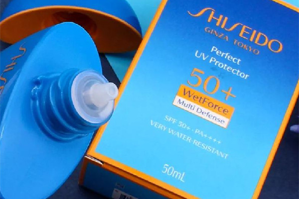 資生堂藍(lán)胖子和白胖子怎么選 資生堂藍(lán)胖子哪個(gè)系列好用 資生堂藍(lán)胖子和白胖子怎么選 資生堂藍(lán)胖子哪個(gè)系列好用