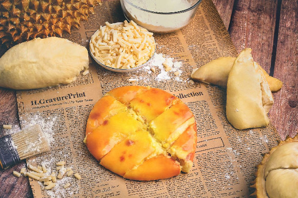 榴蓮餅的功效和作用 榴蓮餅適合減肥的人吃嗎 榴蓮餅的功效和作用 榴蓮餅適合減肥的人吃嗎