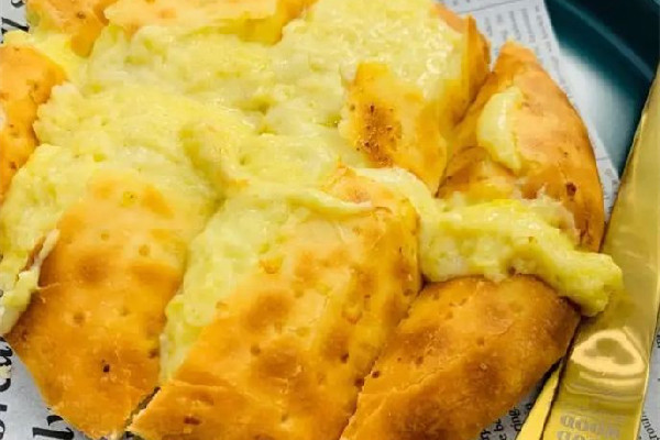 榴蓮餅要烤多長(zhǎng)時(shí)間 榴蓮餅用什么面粉好吃 榴蓮餅要烤多長(zhǎng)時(shí)間 榴蓮餅用什么面粉好吃