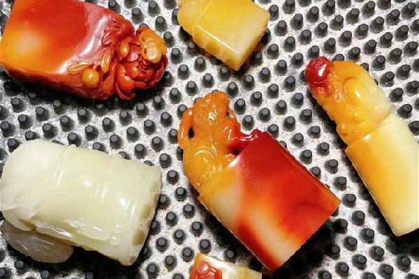 壽山石的價(jià)格一般多少錢 壽山石是玉石嗎 壽山石的價(jià)格一般多少錢 壽山石是玉石嗎