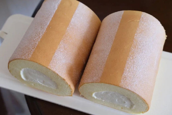 蛋糕卷用深烤盤還是淺烤盤 蛋糕卷可以用風(fēng)爐烤嗎 蛋糕卷用深烤盤還是淺烤盤 蛋糕卷可以用風(fēng)爐烤嗎