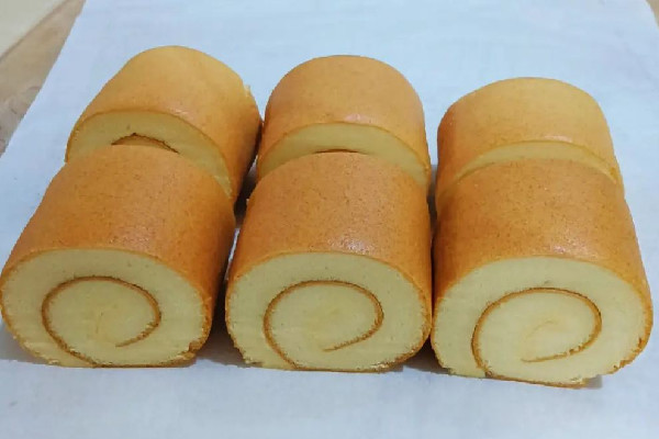 蛋糕卷要冷藏多久定型 蛋糕卷要等完全冷卻在卷嗎 蛋糕卷要冷藏多久定型 蛋糕卷要等完全冷卻在卷嗎