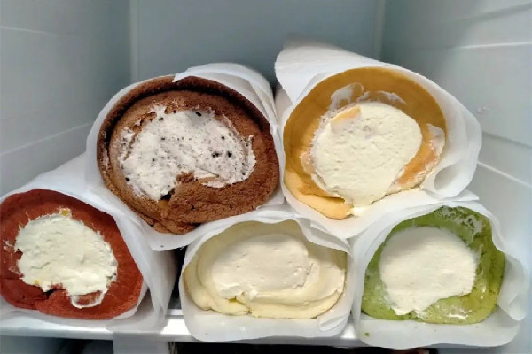 蛋糕卷為什么一卷就開裂 蛋糕卷是趁熱卷還是涼一些卷 蛋糕卷為什么一卷就開裂 蛋糕卷是趁熱卷還是涼一些卷