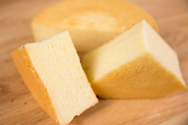 戚風(fēng)蛋糕的配方與制作 戚風(fēng)蛋糕有什么面粉