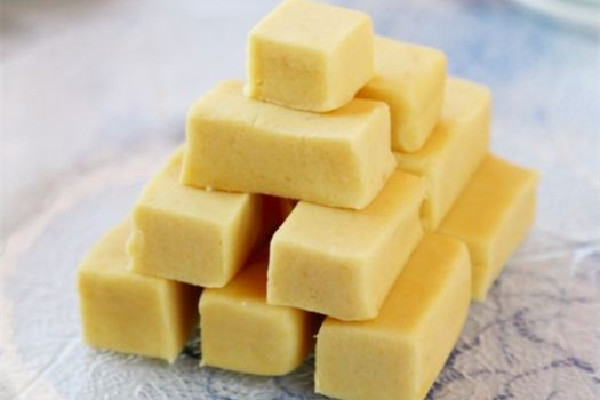 豌豆黃可以用豌豆粉做嗎 豌豆黃的制作方法 豌豆黃可以用豌豆粉做嗎 豌豆黃的制作方法