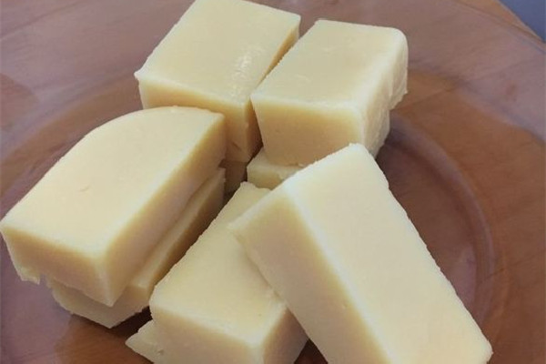 豌豆黃可以用豌豆粉做嗎 豌豆黃的制作方法 豌豆黃可以用豌豆粉做嗎 豌豆黃的制作方法