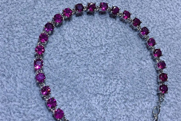 紫牙烏屬于什么檔次 紫牙烏有收藏價值嗎 紫牙烏屬于什么檔次 紫牙烏有收藏價值嗎