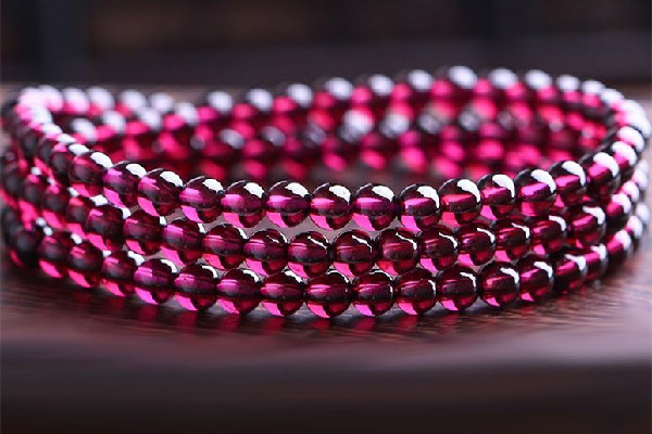 紫牙烏可以辟邪嗎 紫牙烏對(duì)身體有什么好處 紫牙烏可以辟邪嗎 紫牙烏對(duì)身體有什么好處