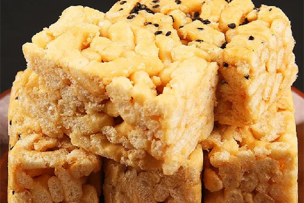 沙琪瑪和面包哪個(gè)熱量高 沙琪瑪和面包哪個(gè)更健康 沙琪瑪和面包哪個(gè)熱量高 沙琪瑪和面包哪個(gè)更健康