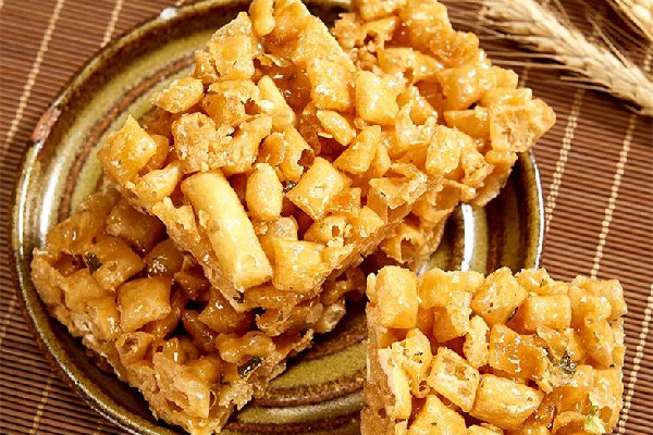 沙琪瑪和面包哪個(gè)熱量高 沙琪瑪和面包哪個(gè)更健康 沙琪瑪和面包哪個(gè)熱量高 沙琪瑪和面包哪個(gè)更健康