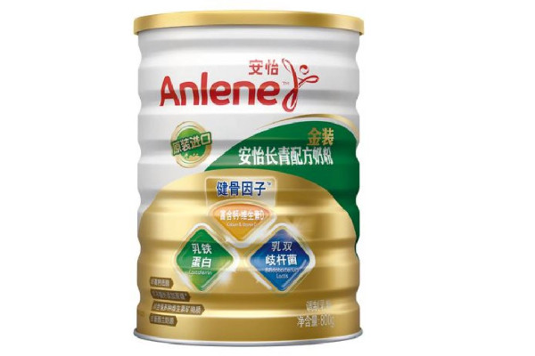 老年奶粉和純牛奶哪個(gè)營養(yǎng)好 老年奶粉和蛋白粉可以一起沖嗎