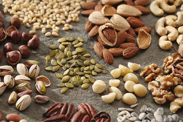 堅果可以當早餐吃嗎 堅果和牛奶能一起吃嗎