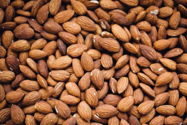 堅(jiān)果會(huì)增加膽固醇嗎 堅(jiān)果吃多了會(huì)胖嗎 堅(jiān)果會(huì)增加膽固醇嗎 堅(jiān)果吃多了會(huì)胖嗎