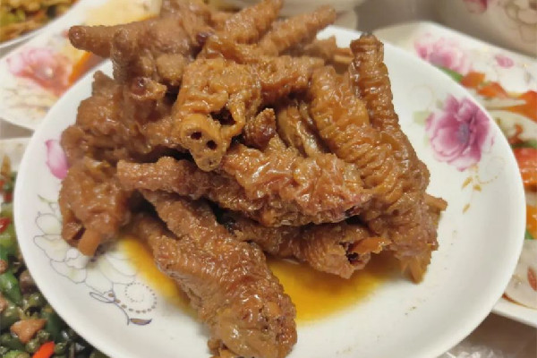 虎皮雞爪怎么鹵才好吃 虎皮雞爪是先炸還是先鹵 虎皮雞爪怎么鹵才好吃 虎皮雞爪是先炸還是先鹵