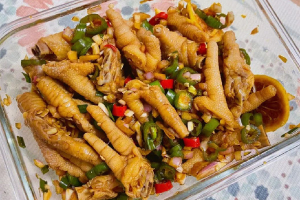 雞爪有膠原蛋白嗎 雞爪和豬蹄哪個(gè)膠原蛋白多 雞爪有膠原蛋白嗎 雞爪和豬蹄哪個(gè)膠原蛋白多